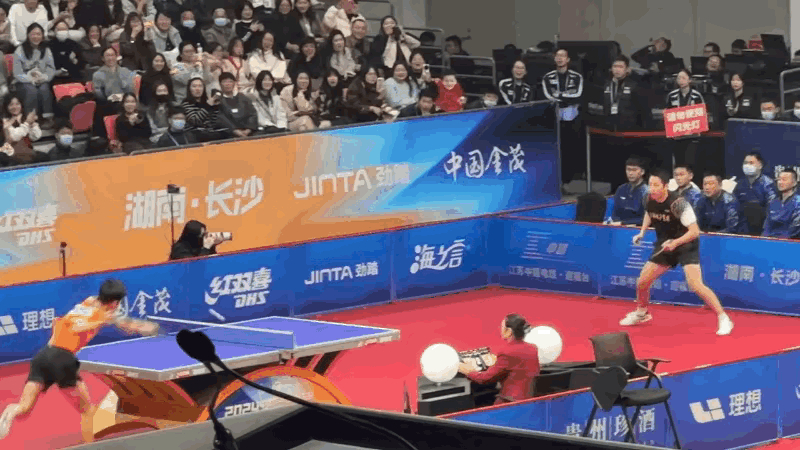 鲁能攻入两球，轻松战胜对手