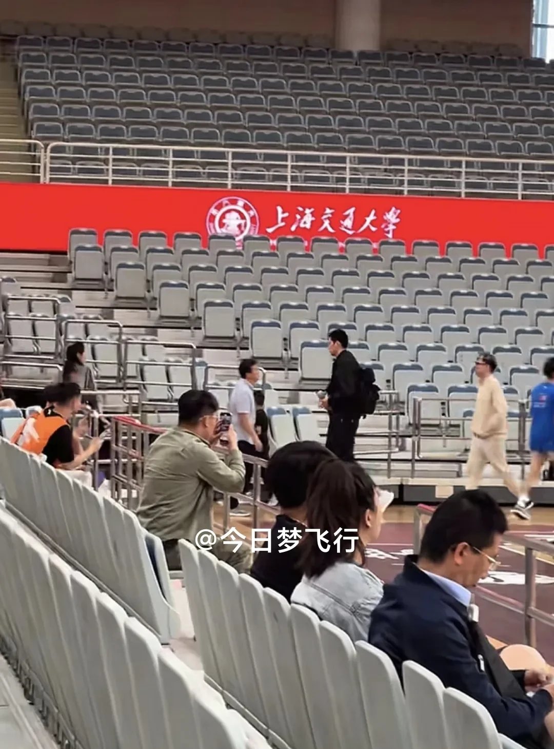 球队在决胜时刻展现出顽强的抗争精神
