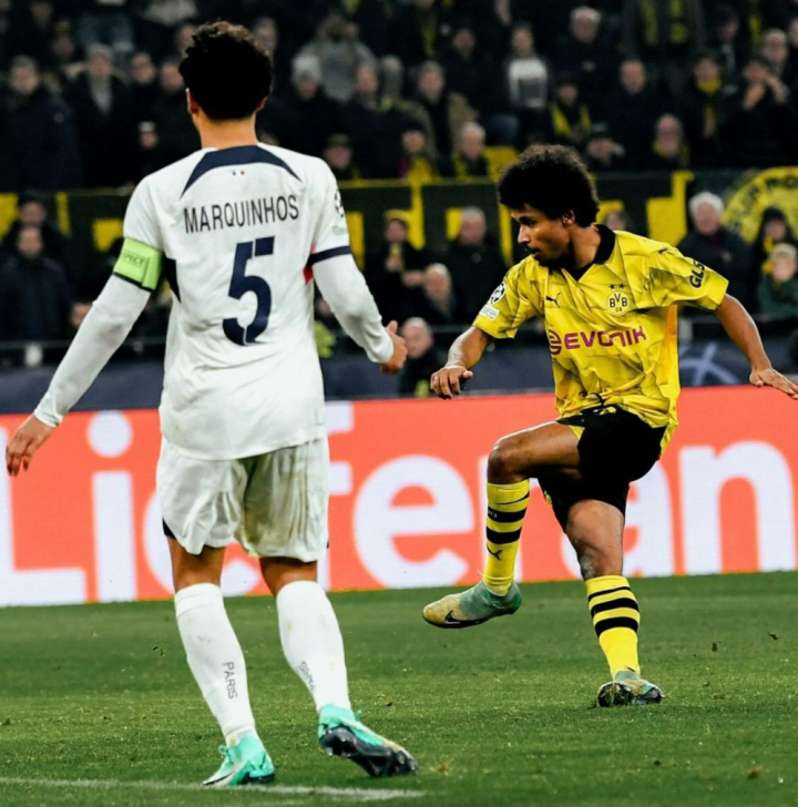 包含比利时战胜德国，小组头名宝座易主的词条