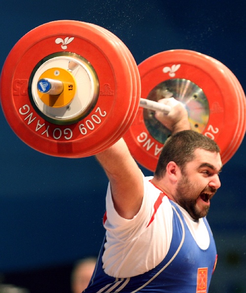 俄罗斯男子游泳选手突破自我，斩获金牌的简单介绍