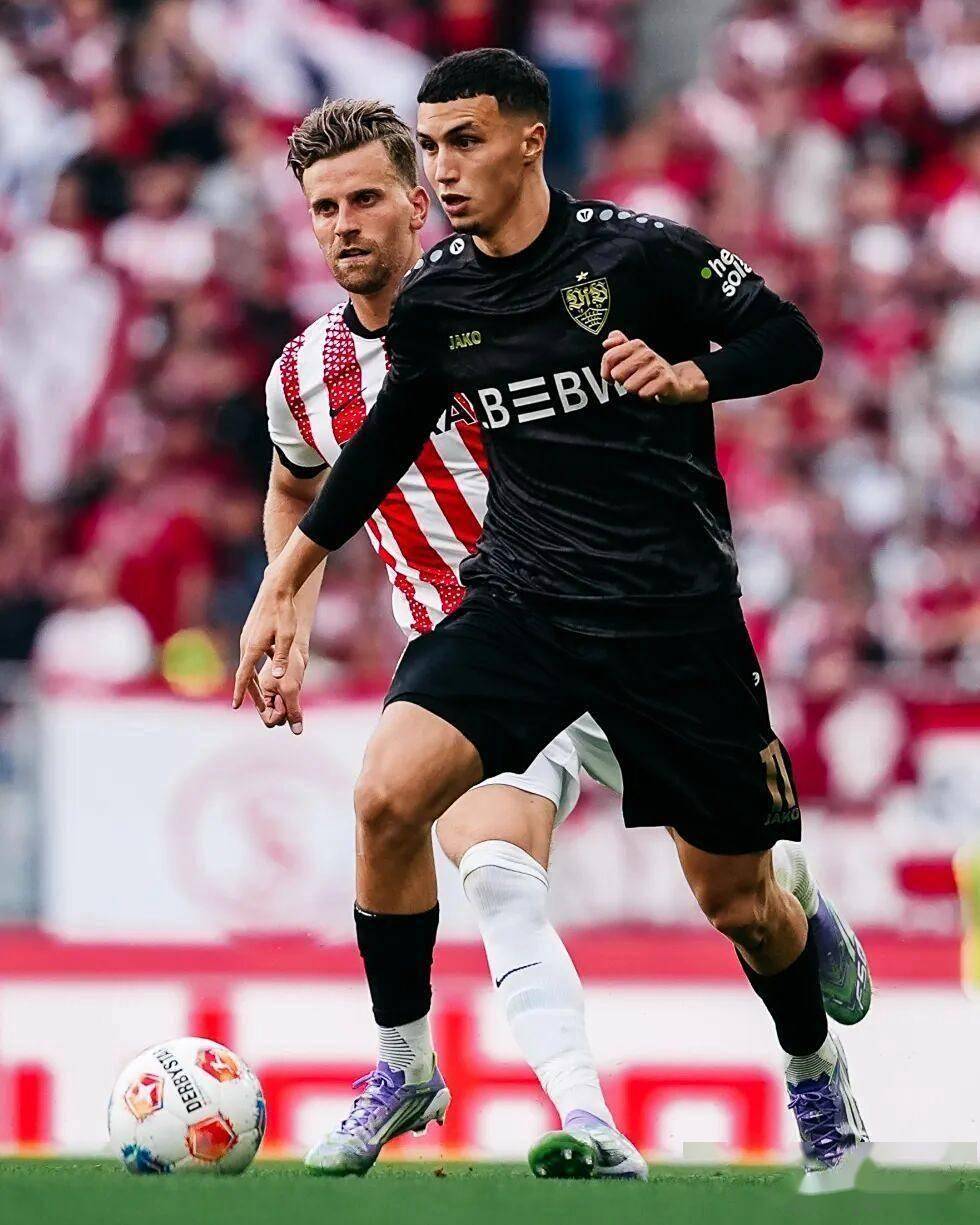 斯图加特战胜对手,万众瞩目力挽狂澜拯救荣誉 斯图加特战胜对手,万众瞩目力挽狂澜拯救荣誉