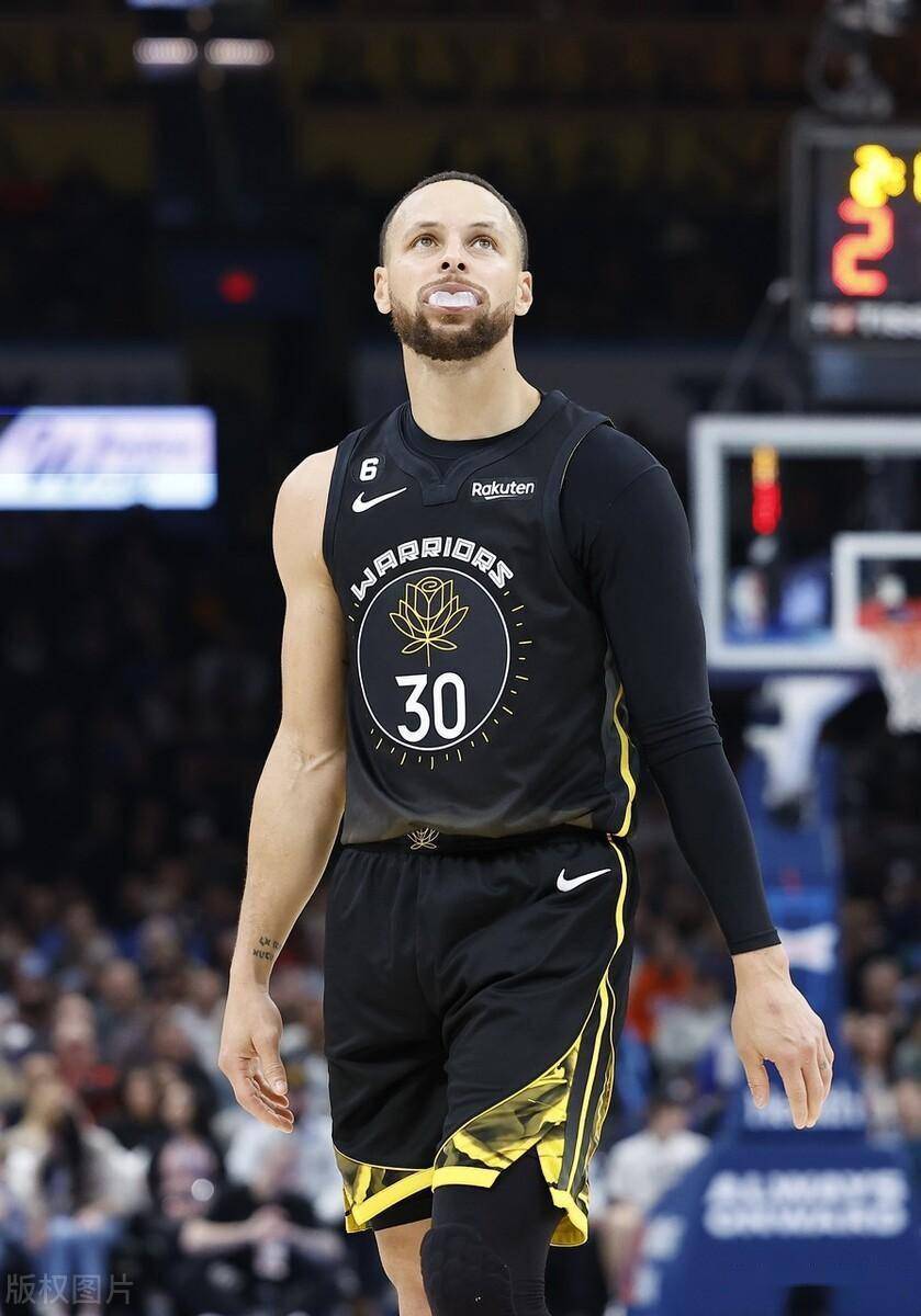 包含克罗托内客场不敌锡耶纳，遭遇挑战的词条