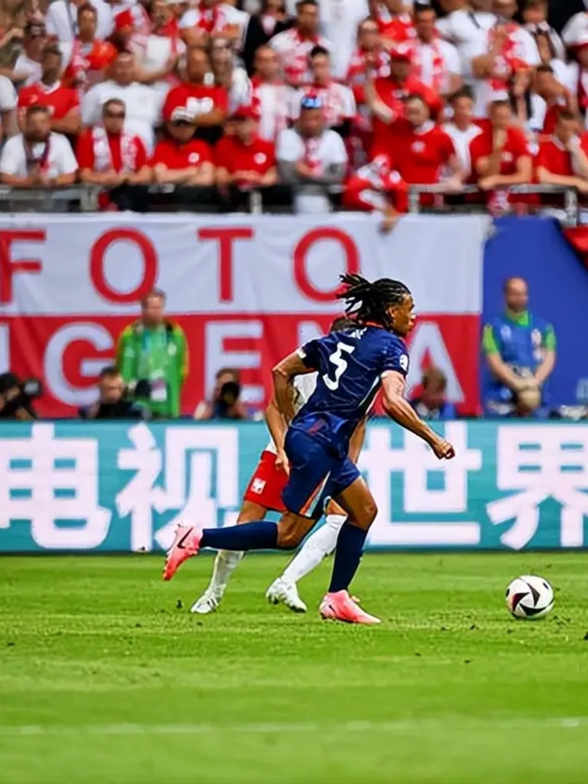 关于激战连连!欧洲足球预选赛势如破竹的信息 关于激战连连!欧洲足球预选赛势如破竹的信息