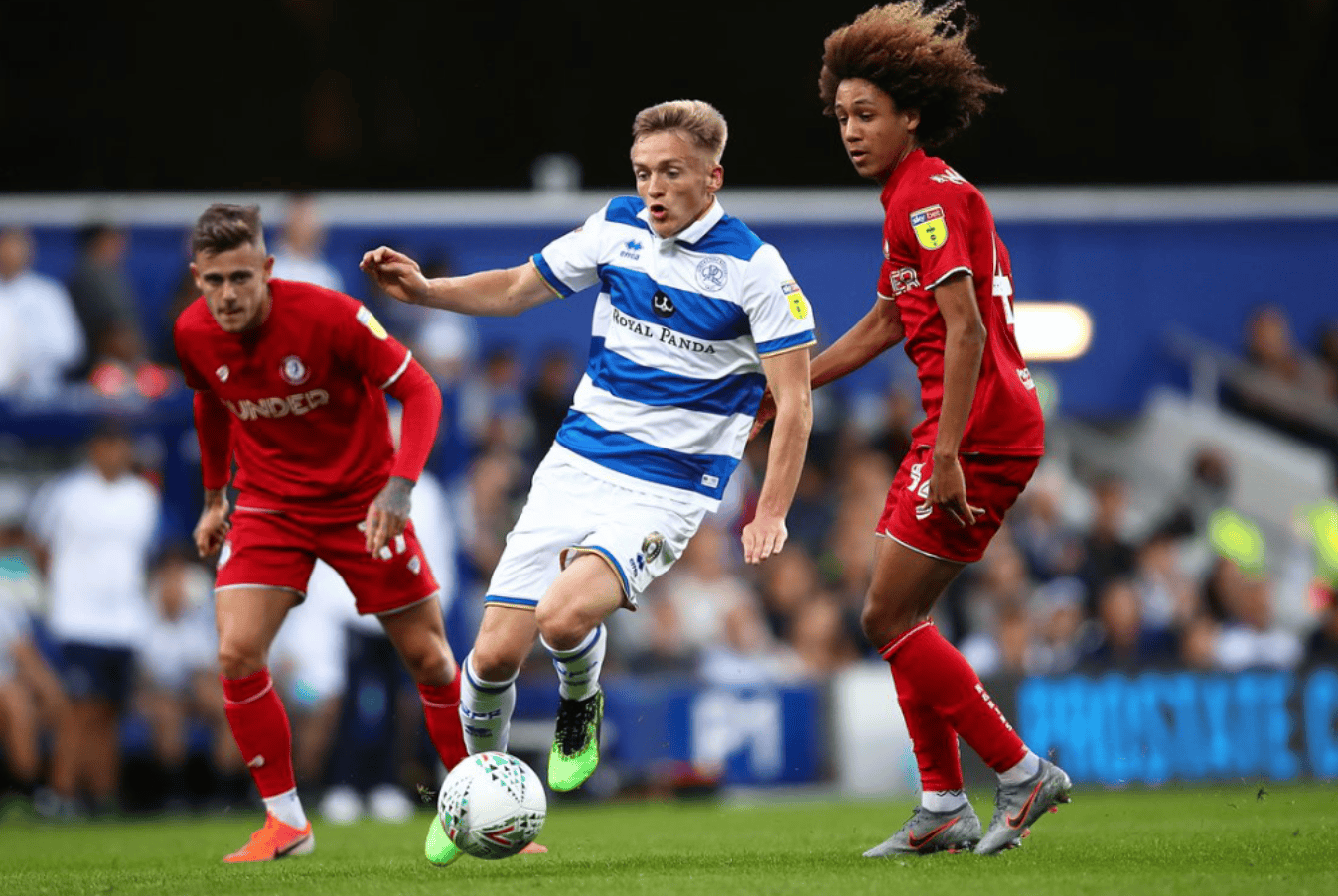 开云体育登录-伯明翰客场大胜，豪取关键三分