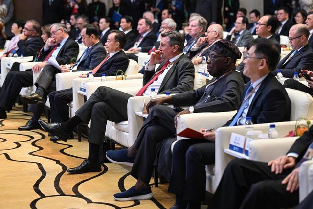 开云体育登录入口-印度代表团运动员崭露头角，赢得合作掌声