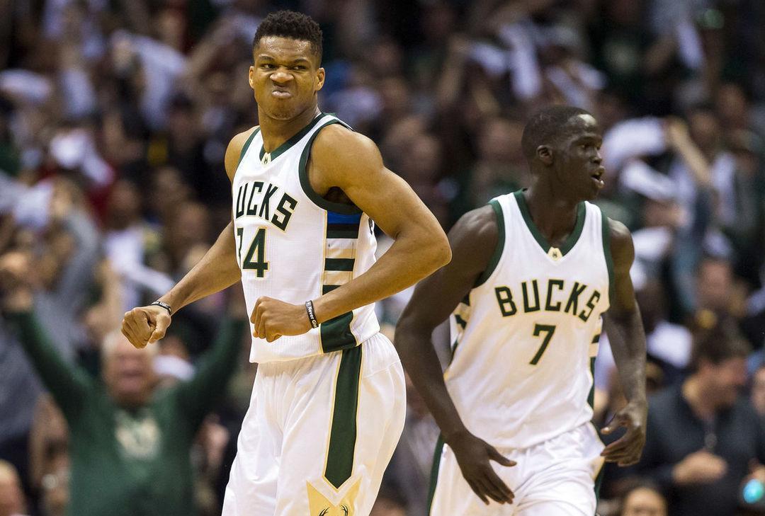 开云体育app下载-雄鹿夺得季后赛名额，库里独得分猛虎不爭的简单介绍