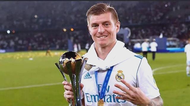 开云体育入口-包含皇马中场球员成为关键人物，发挥关键作用的词条